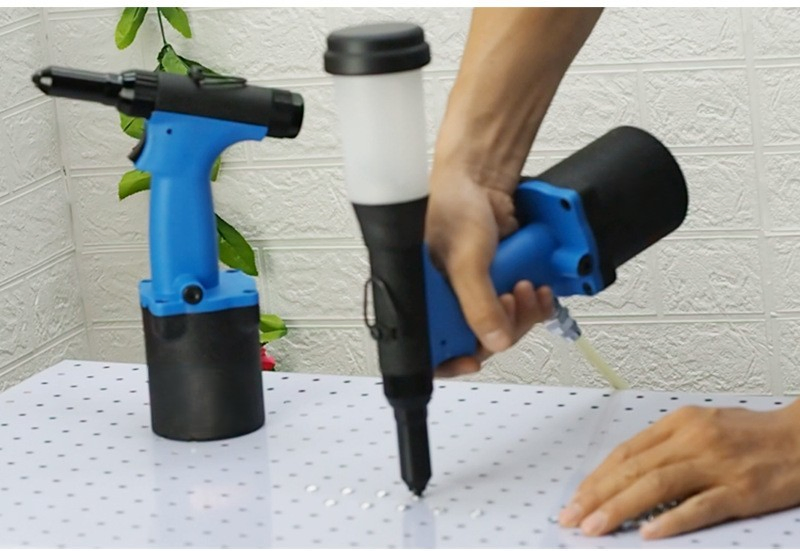 Industrial Air-Powered Riveter Automatic Feed System with Nail-Rod Collector