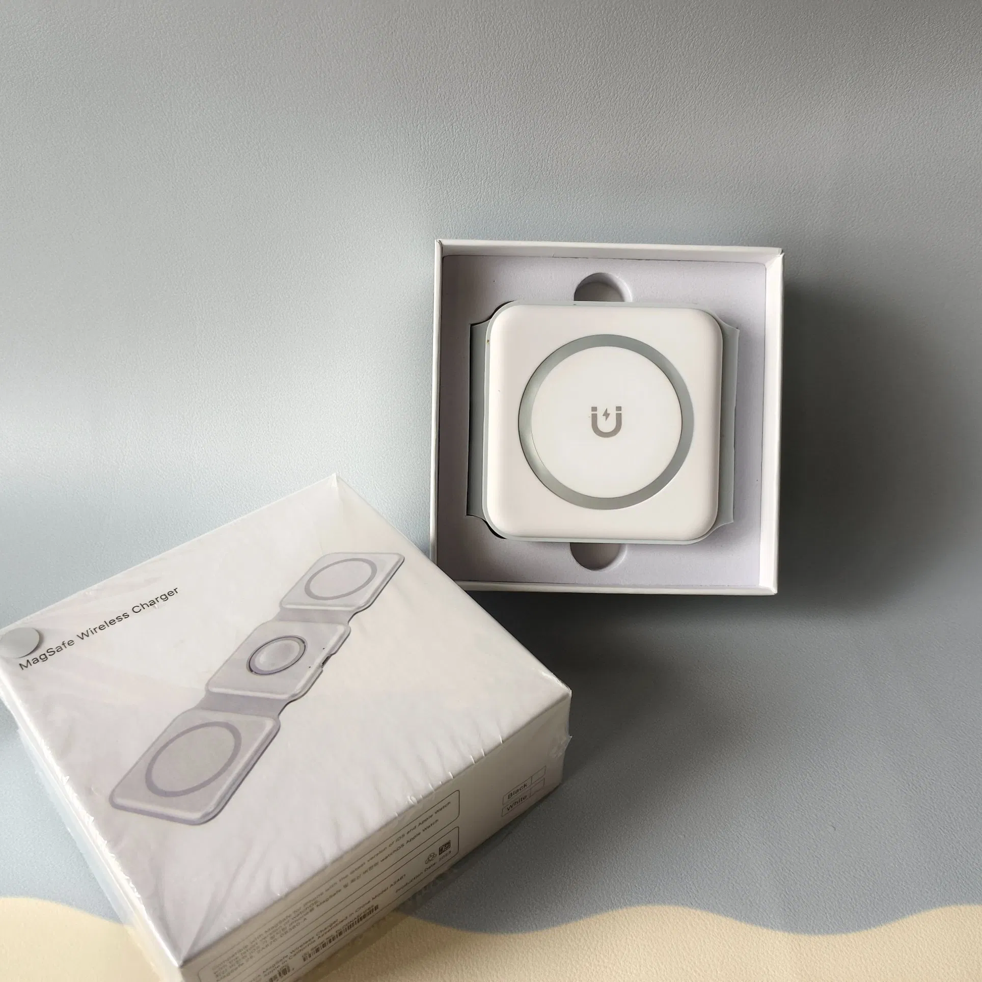 Магнитный беспроводной зарядник MagSafe 3-в-1 для iPhone
