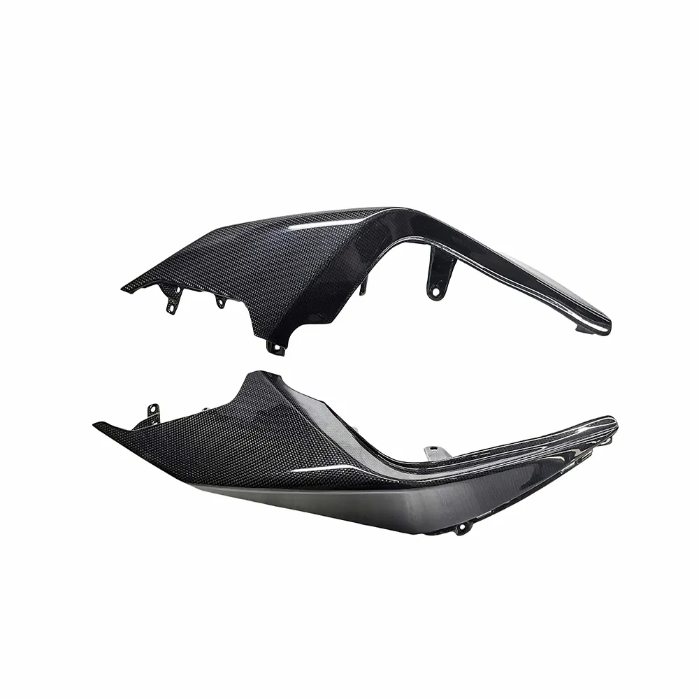 Задний обтекатель мотоцикла из карбона