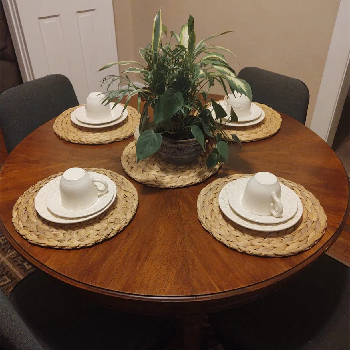 Natural Round Braided Weave No Slip Heat Resistant Placemat