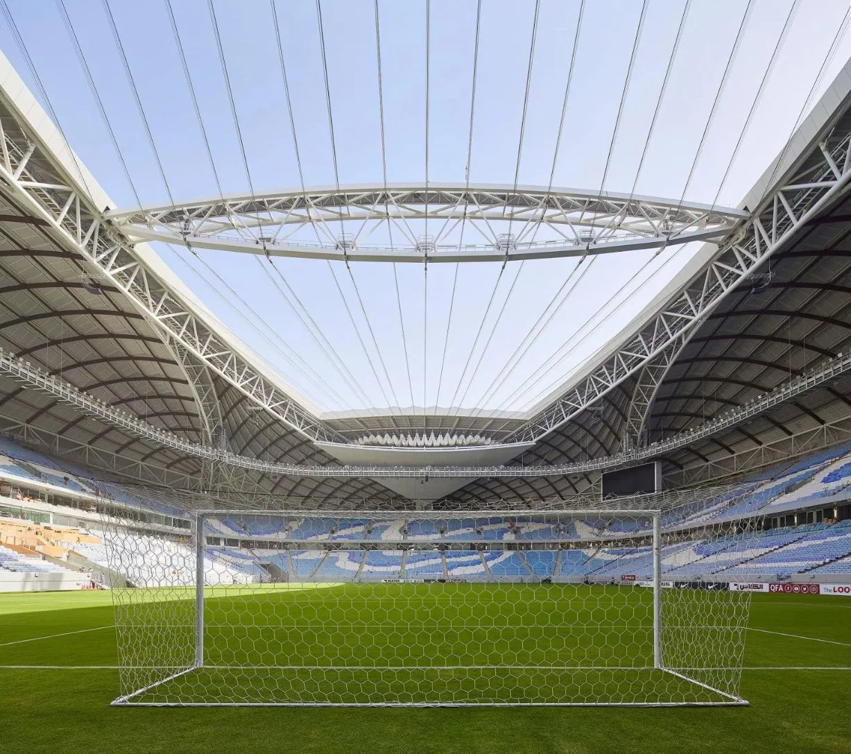 Fabricated Steel Structure Truss Steel Roof Truss Seat Bleacher Design Football Stadium