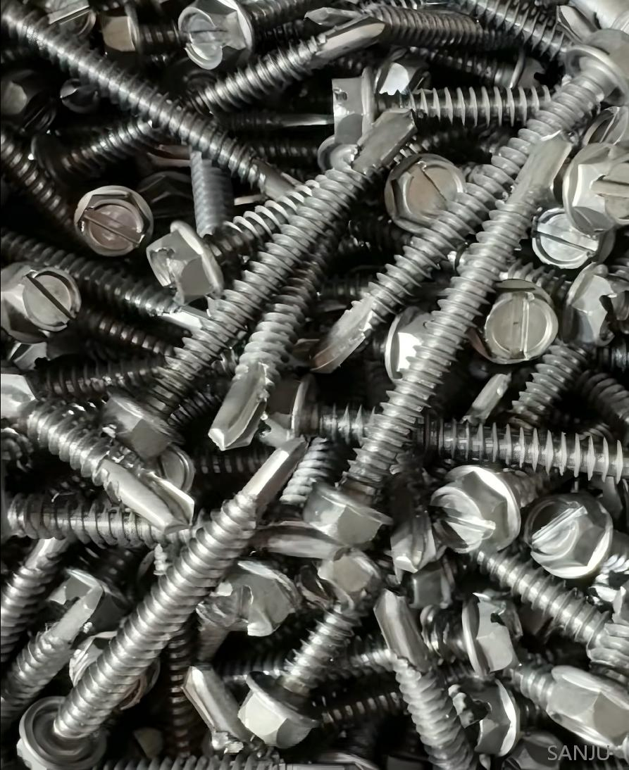 Slotted Hex Flange Self-Drilling Screw/Slotted Hex Flange Tek Screw Factory