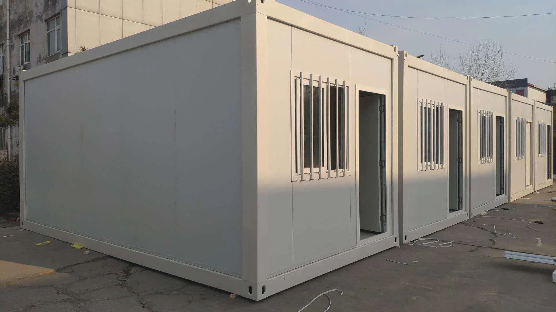 Good Price Sandwich Panel Prefabricated Flat Pack Foldable Mobile Portable Luxury Container House for Single Apartment Steel Home