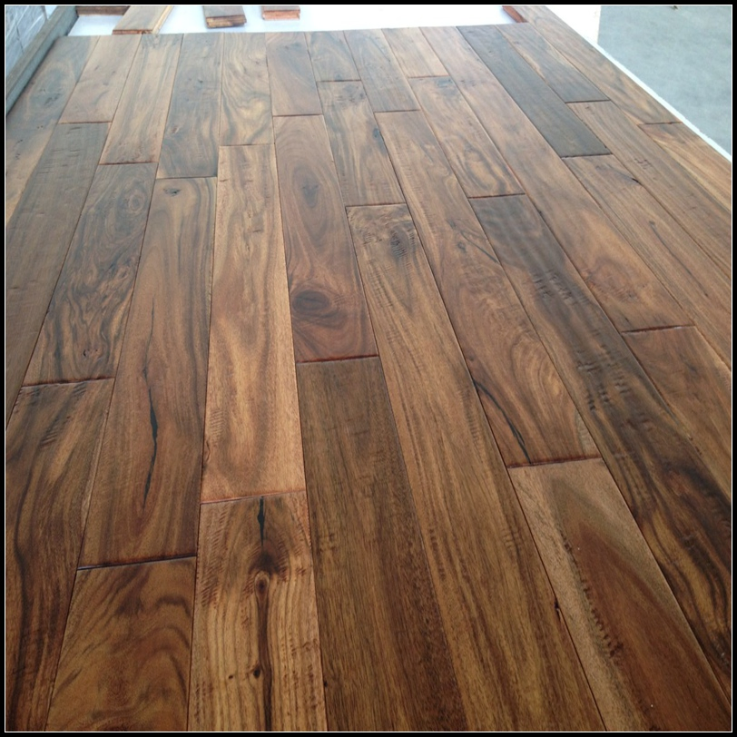 Solid Acacia Flooring (Handscraped Natural Color)