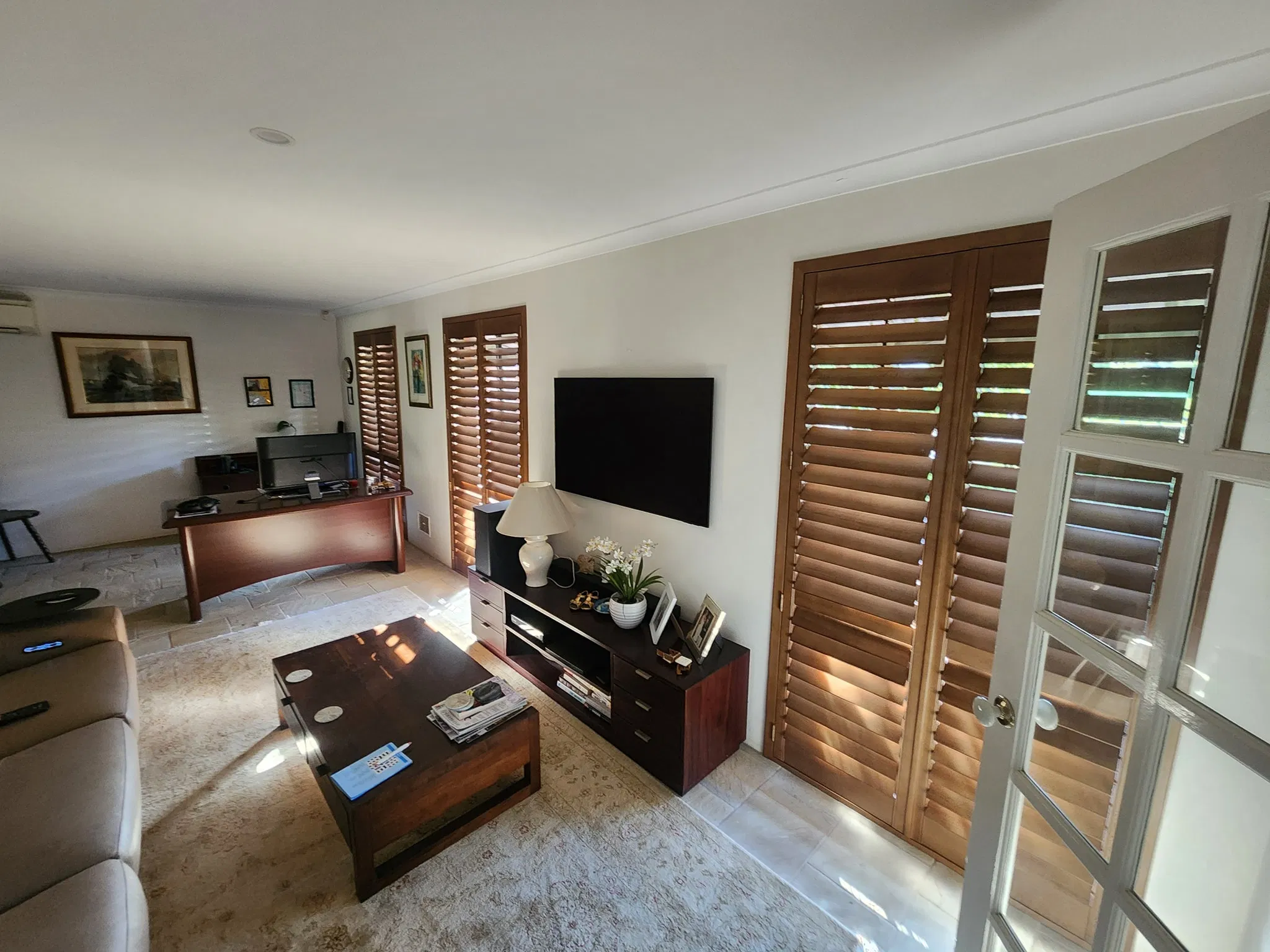 Wholesale Modern Interior Window Shutters Exterior Wood Plantation Shutters Wooden Shutters for Window