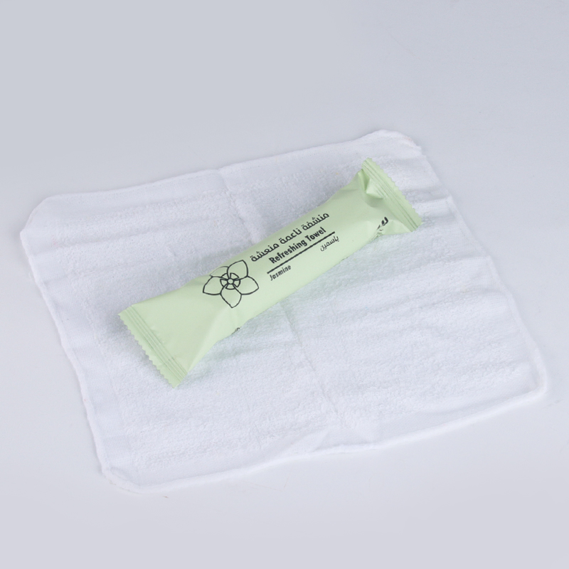 100% Cotton Roll Sytle Refreshing Wet Towel 23*23cm Dispisable Cleaning Wipe for SPA Airline Hotel Coffee Restaurant Shop
