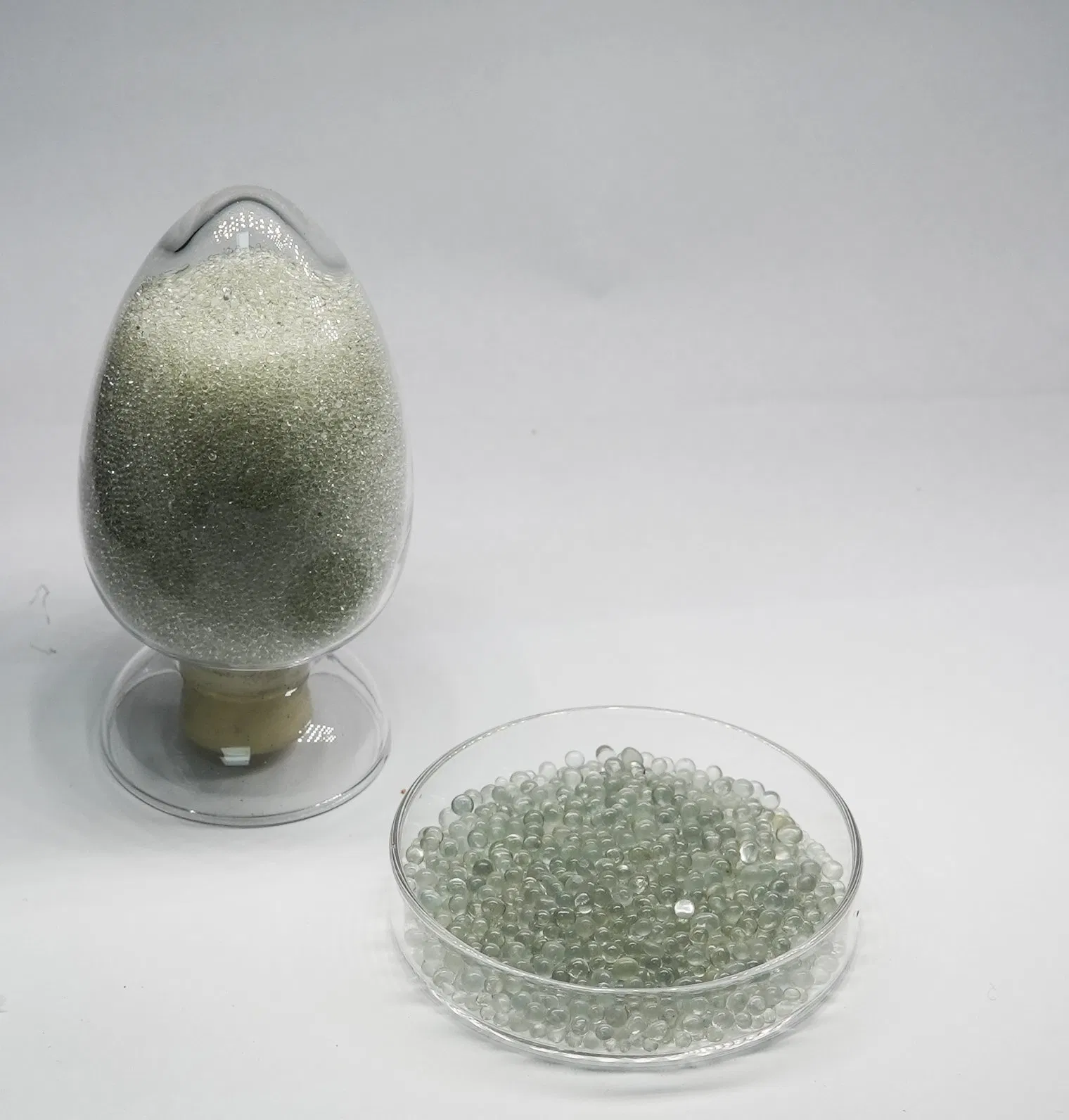 Стеклянные шарики для шлифовки, пескоструя и дорожной разметки