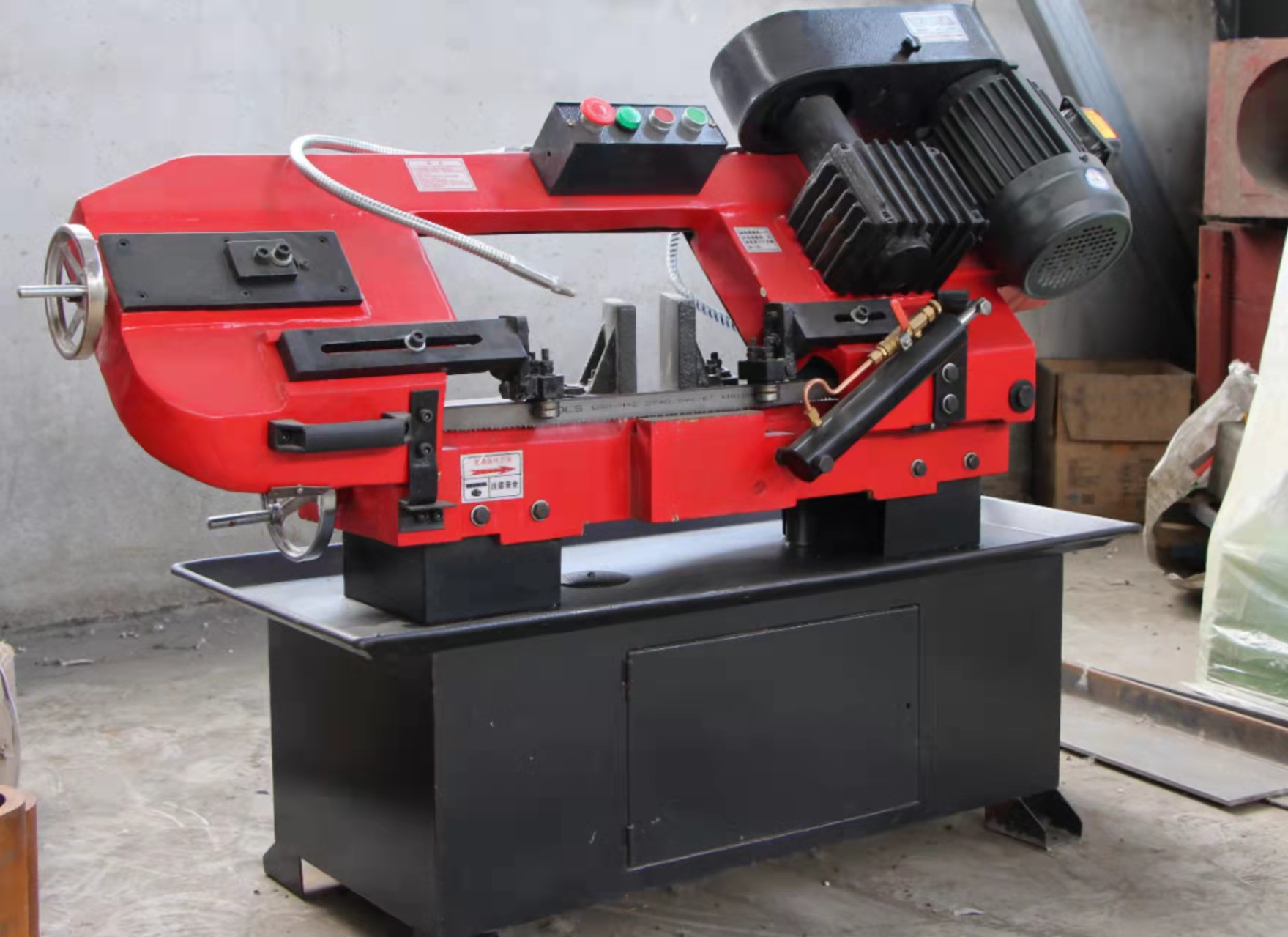 Станок ленточнопильный по металлу BS712N