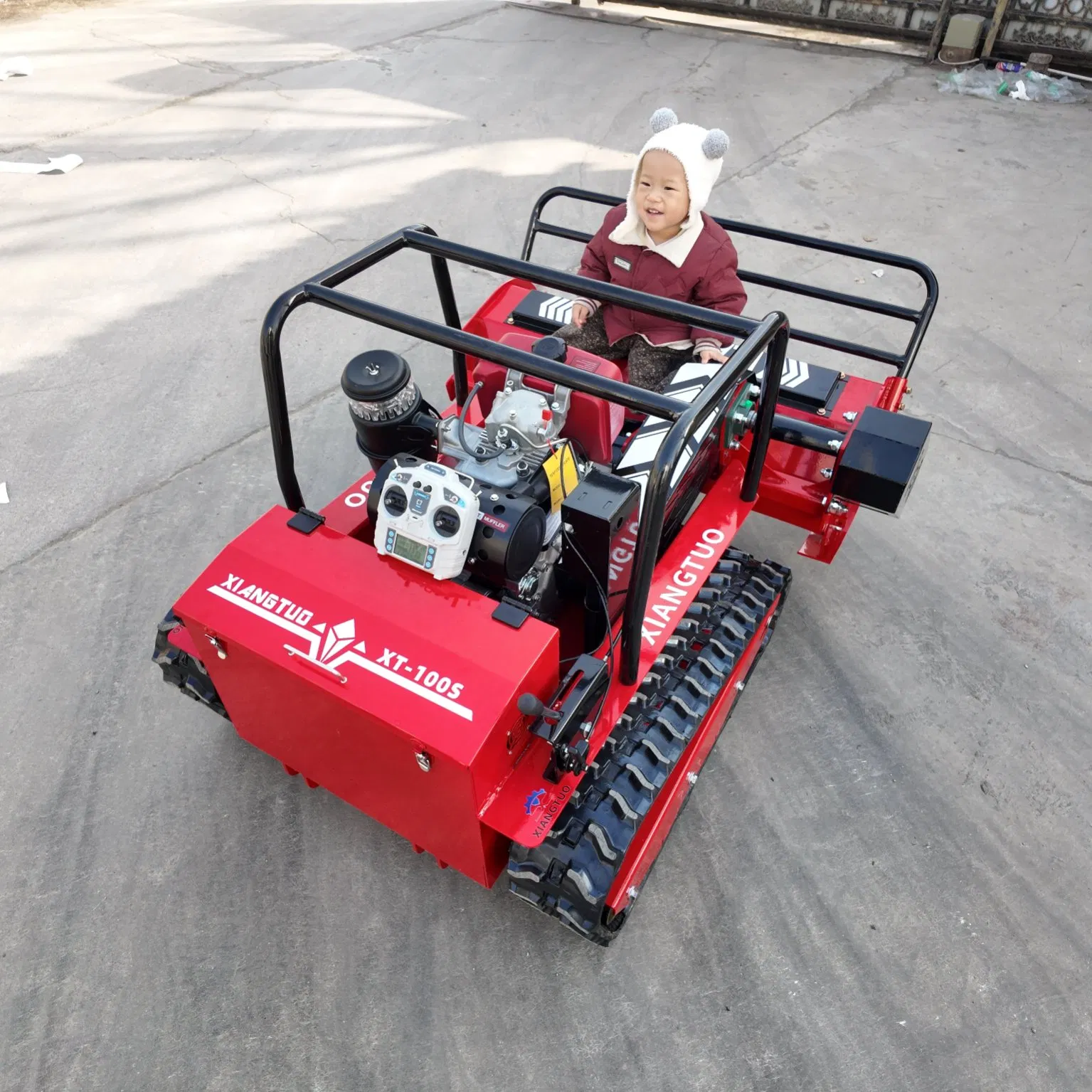 Газонокосилка-робот с бензиновым двигателем, дистанционное управление