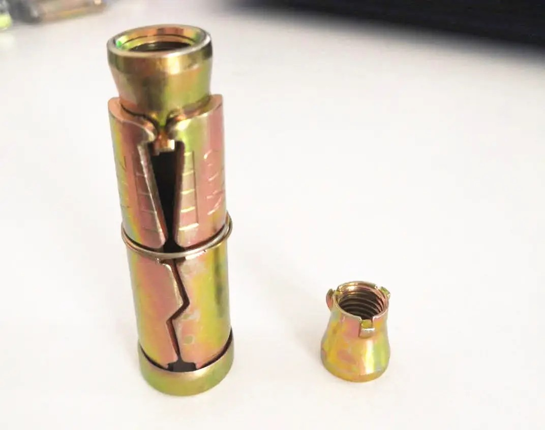 Стальной анкерный болт с гайкой 3 шт.