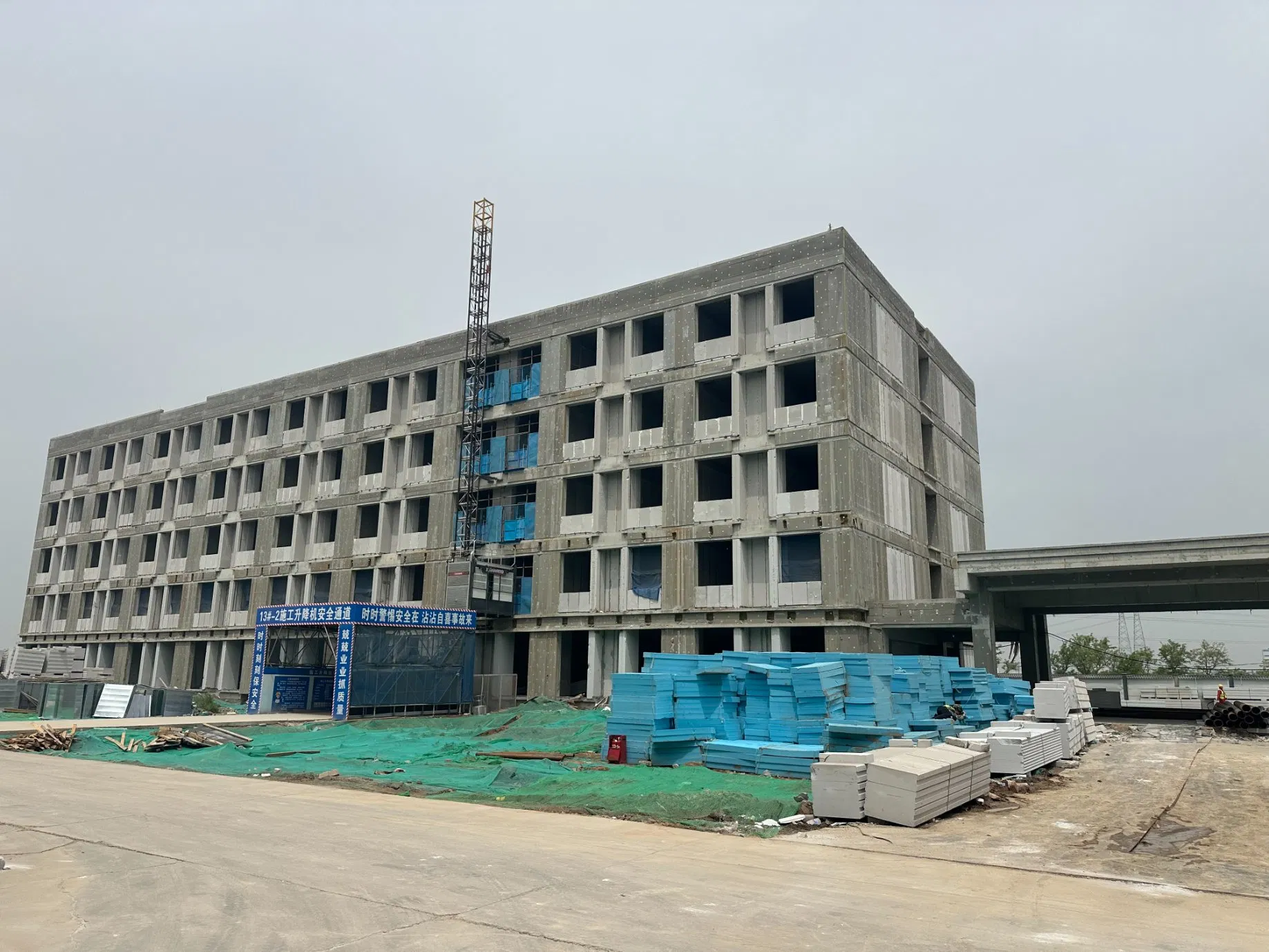 Durable Prefabricated Wall Panels for Quick and Easy Setup