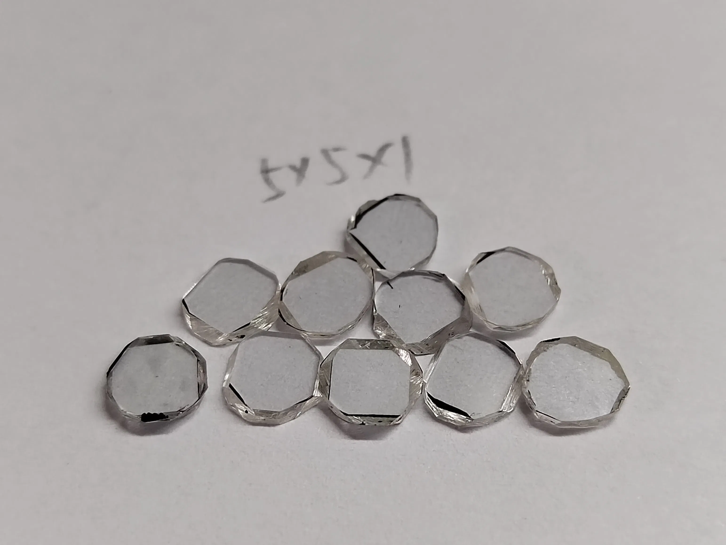 Colourless Hpht Ib Diamonds Substrate White Hpht Diamond Seeds Grown with Low Nitrogen Low Strain