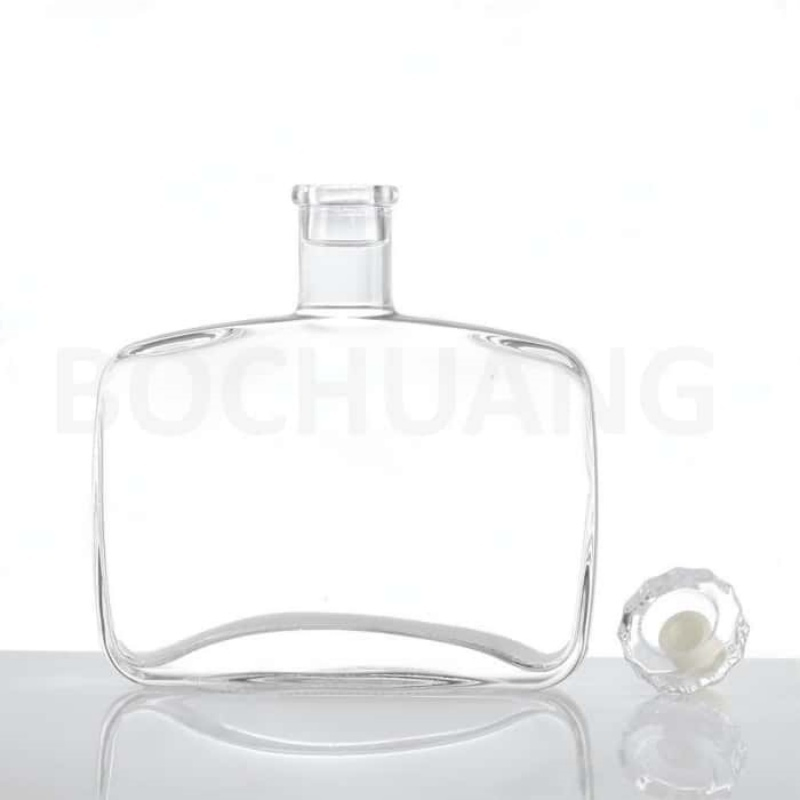 Factory Supply Popular Clear Super Flint 750ml 75cl 700ml 70cl Liquor Empty Flat and Round Tequila Glass Bottle