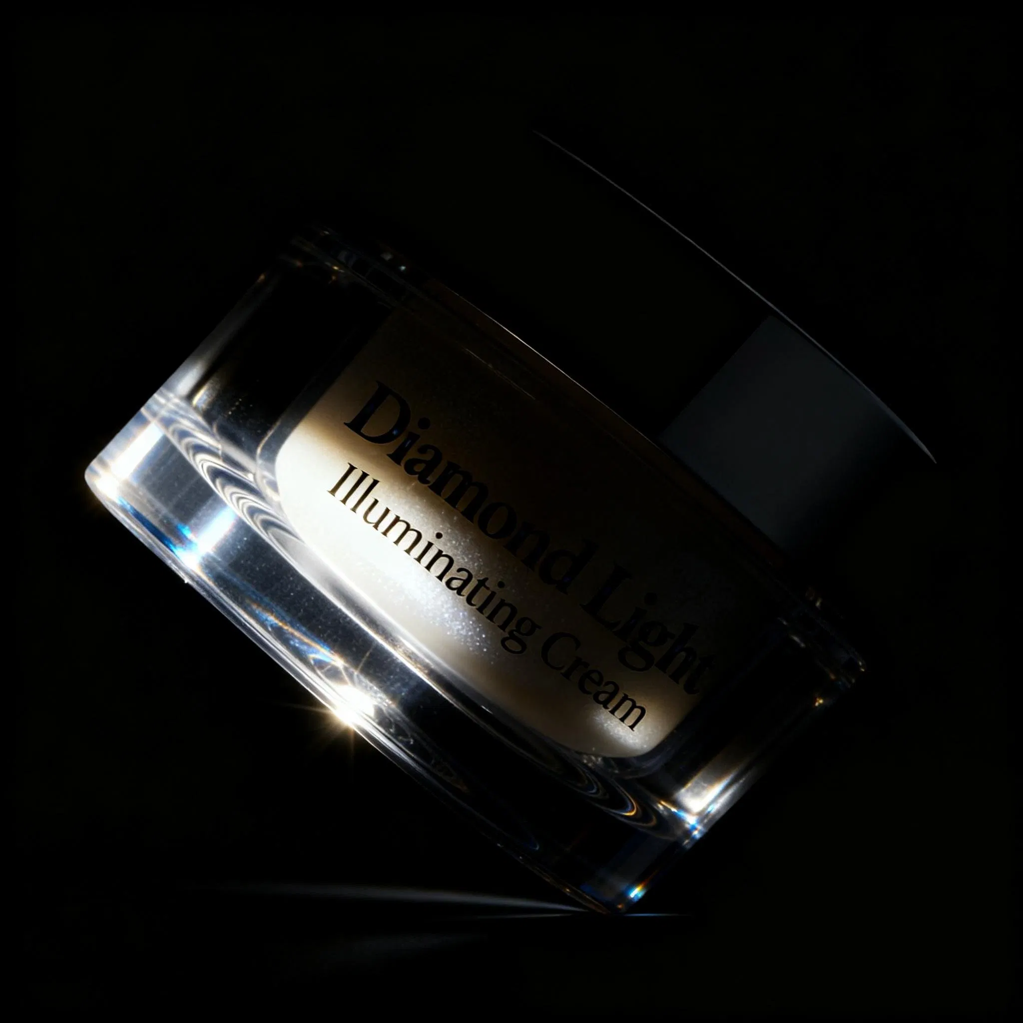 Long-Wearing Full Coverage and Sunscreen Makeup with Lotus Water for All-Day Fresh Appearance