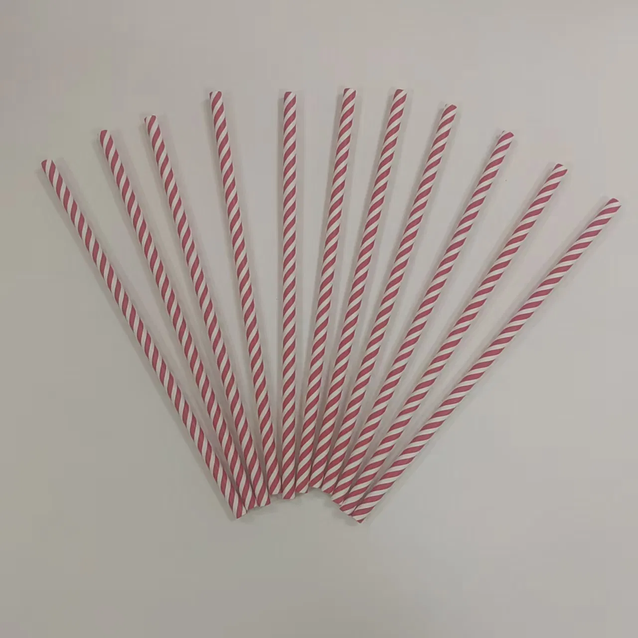 Manufacturer Wholesale Food Grade Red Striped Christmas Party Beverage Party Paper Straws
