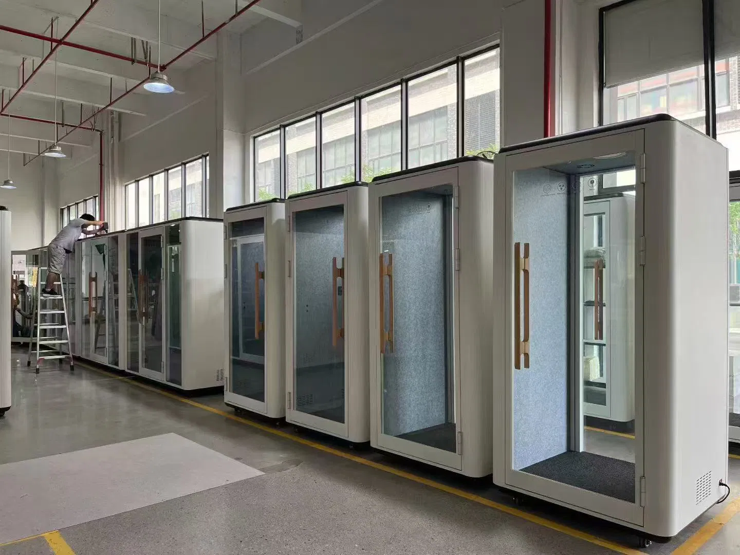 Modern Privacy Steel Frame Mobile Soundproof Booth for Office or House Use