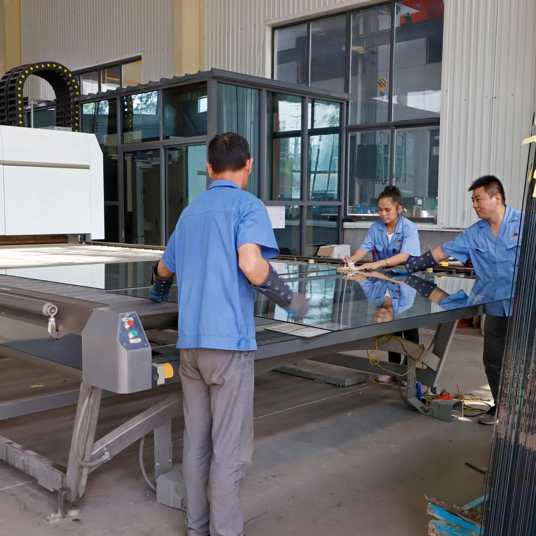 4-6mm Dark Blue Reflective Float Glass for Decorative Glass