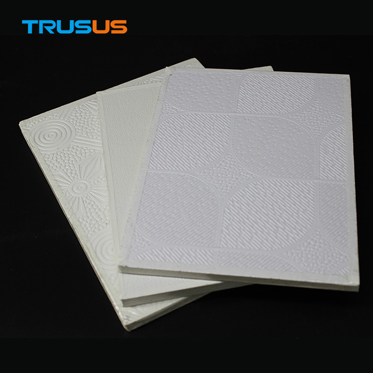 PVC False Ceiling Tile 595mm 600mm PVC Gypsum Ceiling Board Square PVC Ceiling Roof T Grid Ceiling