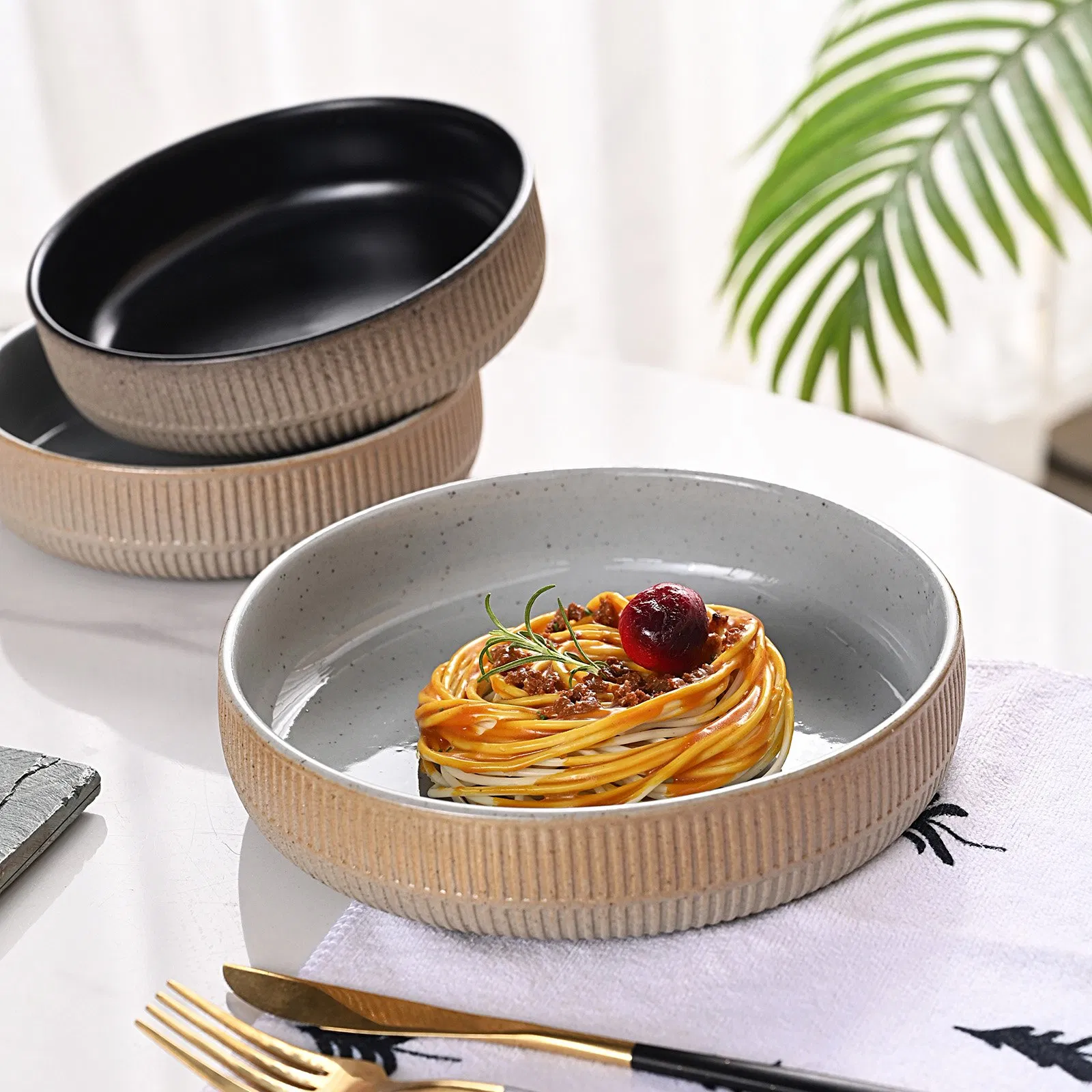 Customized Restaurant Ceramic Irregular Bowl Supplies Sandy Clay Shinny White Black Gray Dinnerware Crockery Porcelain Soup Bowls