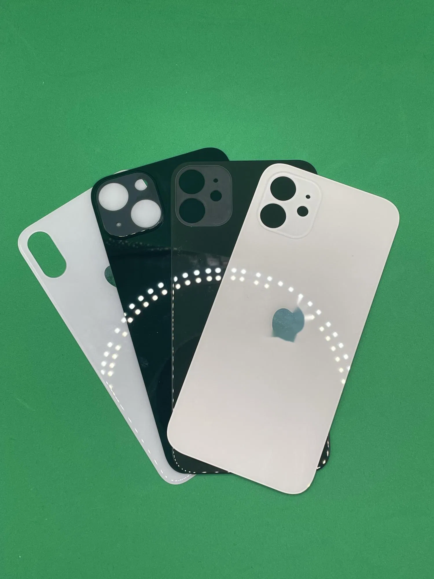 Заднее стекло для iPhone 8 Plus / XR, закаленное, с большим отверстием