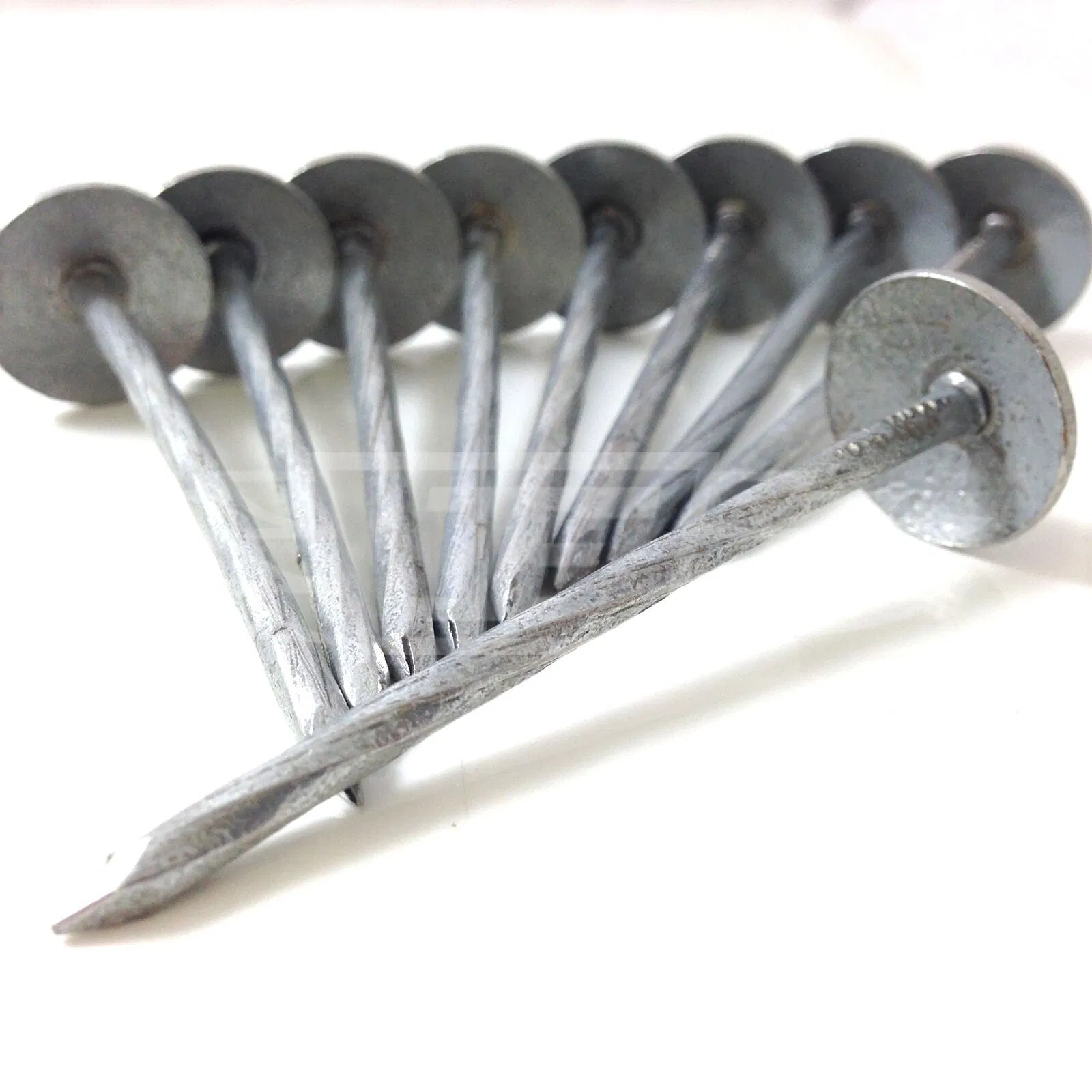 Hot Sale Chian Factory Galvanized Corrugated Twist Shank Roofing Nail