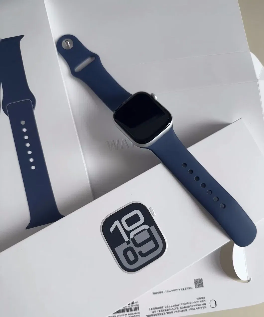 Top Selling S10 Smartwatch - Heart Rate Monitor, Bluetooth & Suitable for Daily/Sports