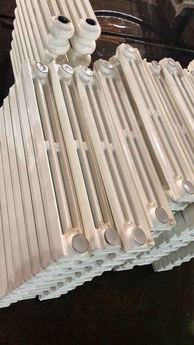 Three Columns Water Heating Radiators for Algeria