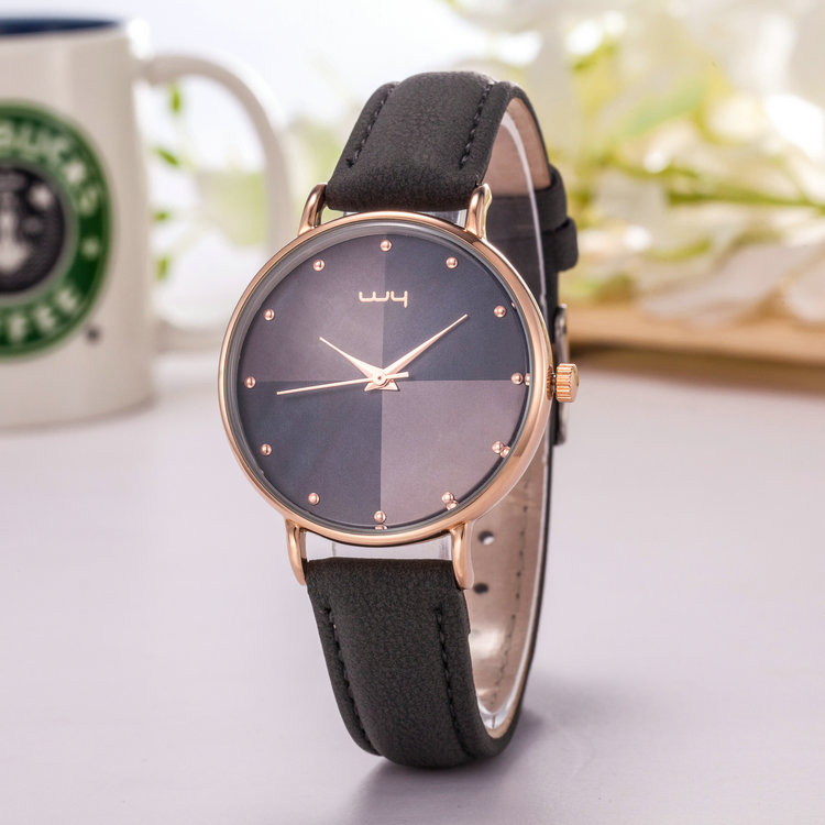 Lady Watch OEM ODM Leather Strap Wholesale Fashion Watch (Wy-113D)