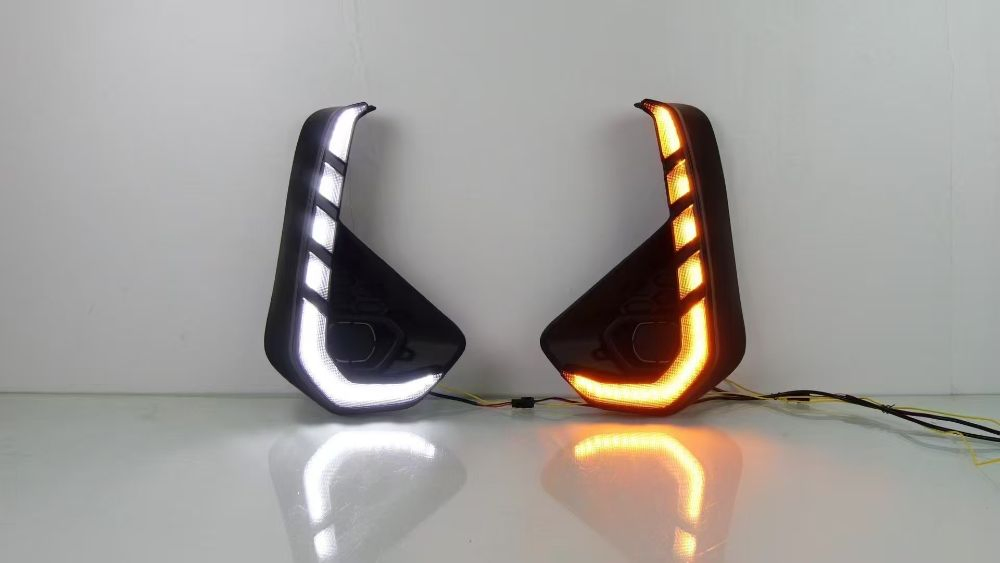 Светодиодные ходовые огни для Toyota Hilux 2024