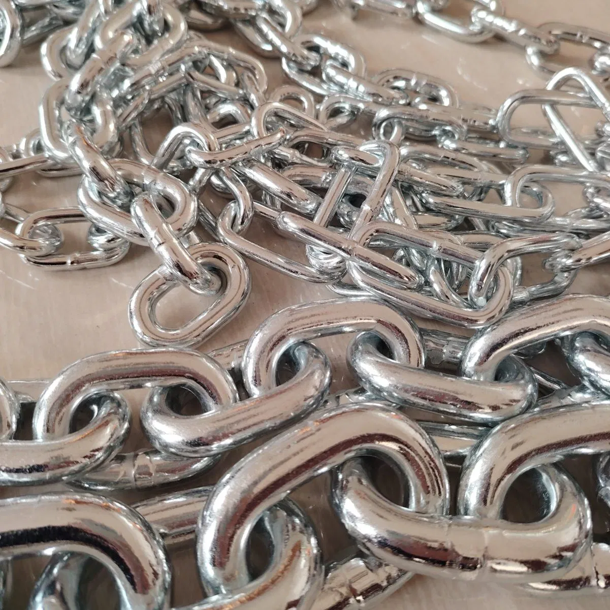10mm Galvanized DIN766 Short Link Chain Weldless