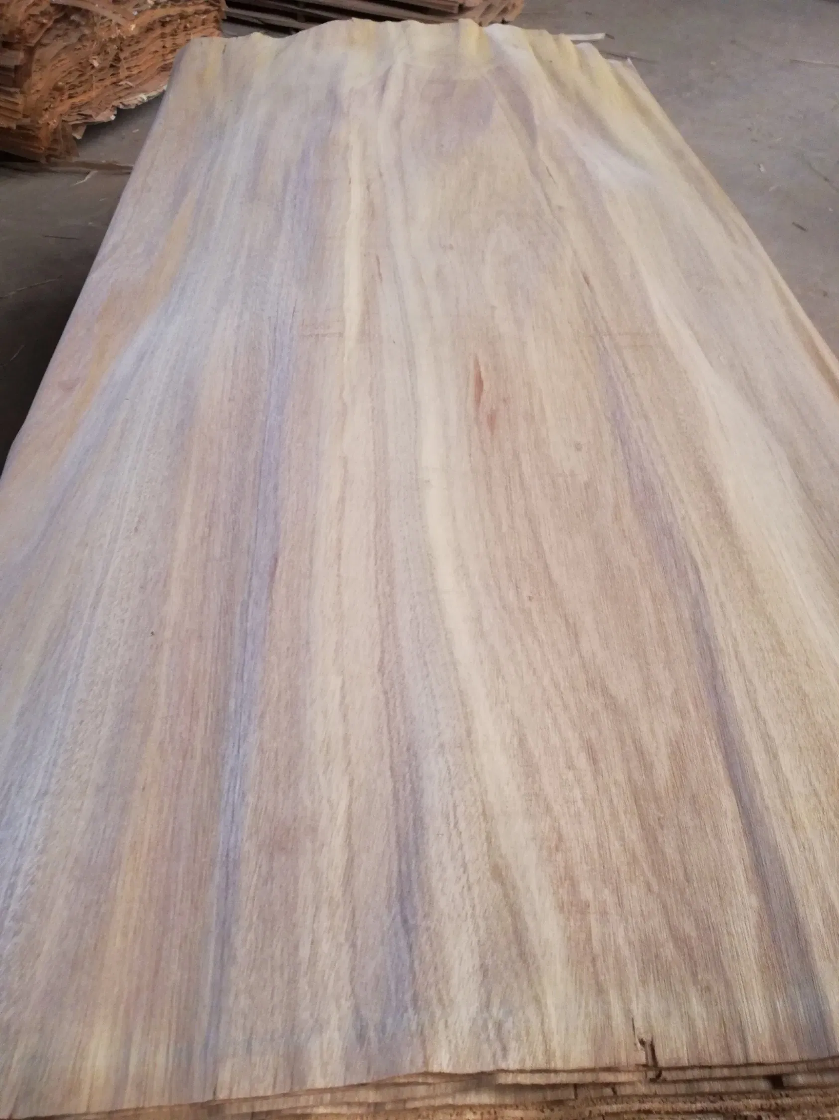 Factory-Hardwood Veneer in 1300X2500mmx 0.60mm