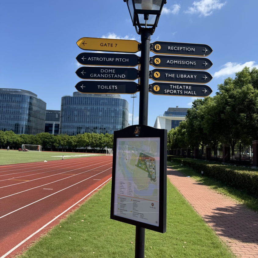 Customizable Outdoor/Indoor Waterproof Directional Wayfinding LED Pylon/Totem