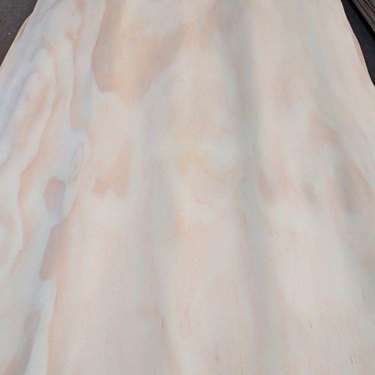 Plywood Veneer Pine Veneer Bb Grade