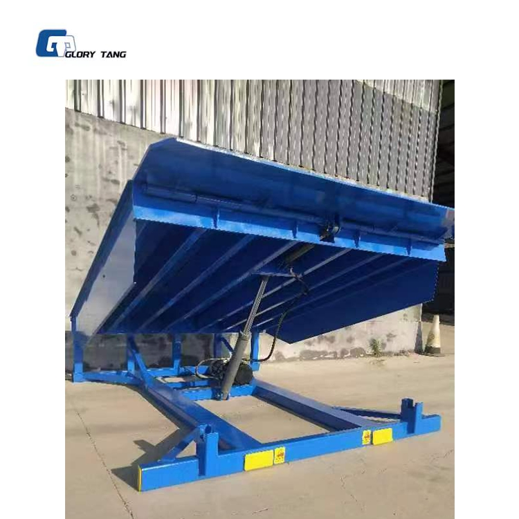 Boarding Bridge Suitable for Loading and Unloading at The Warehouse Entrance