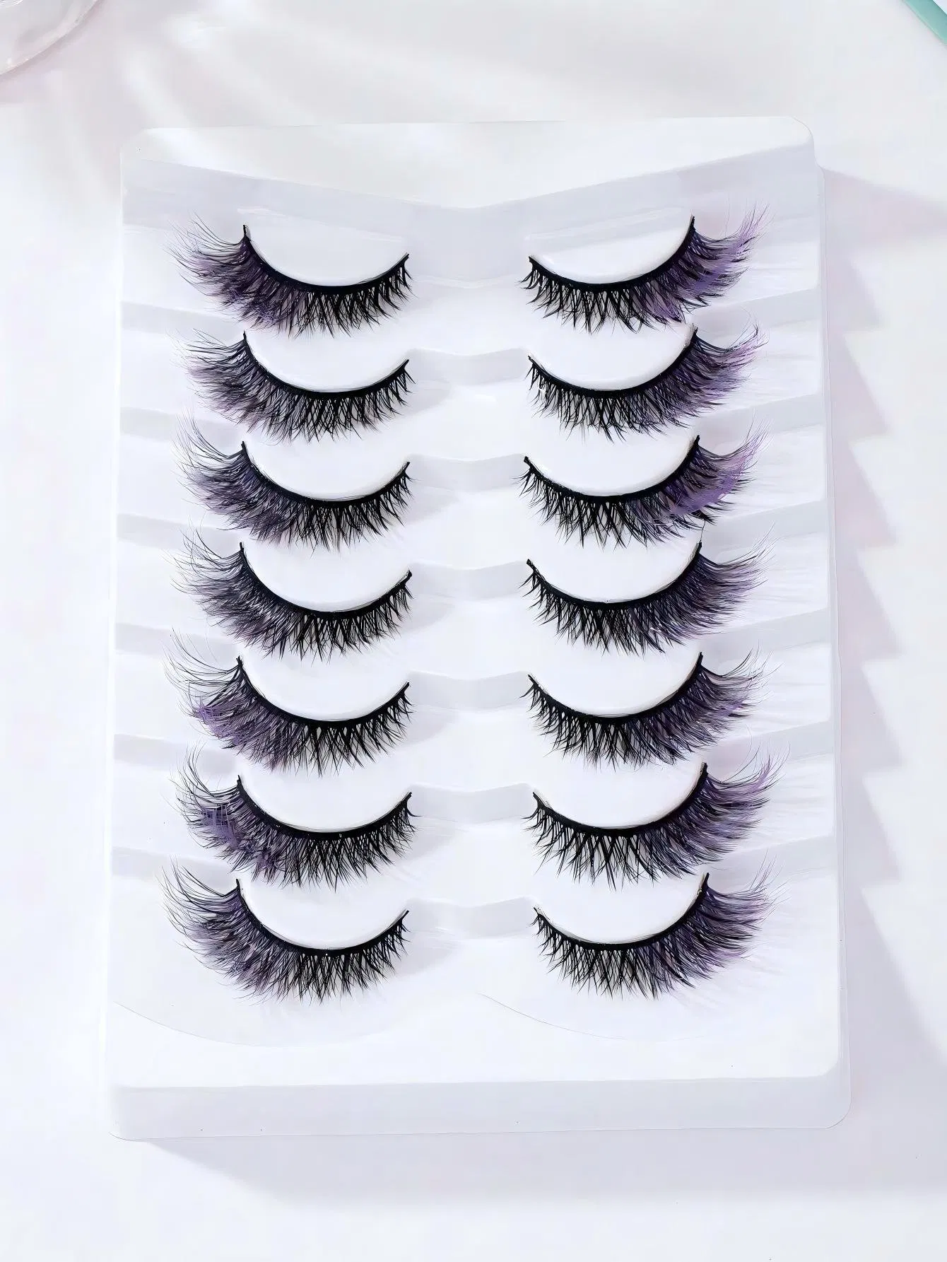 Colorful Eyelashes Shine in The Night Light Halloween / Christmas / Nightclub with Custom Box