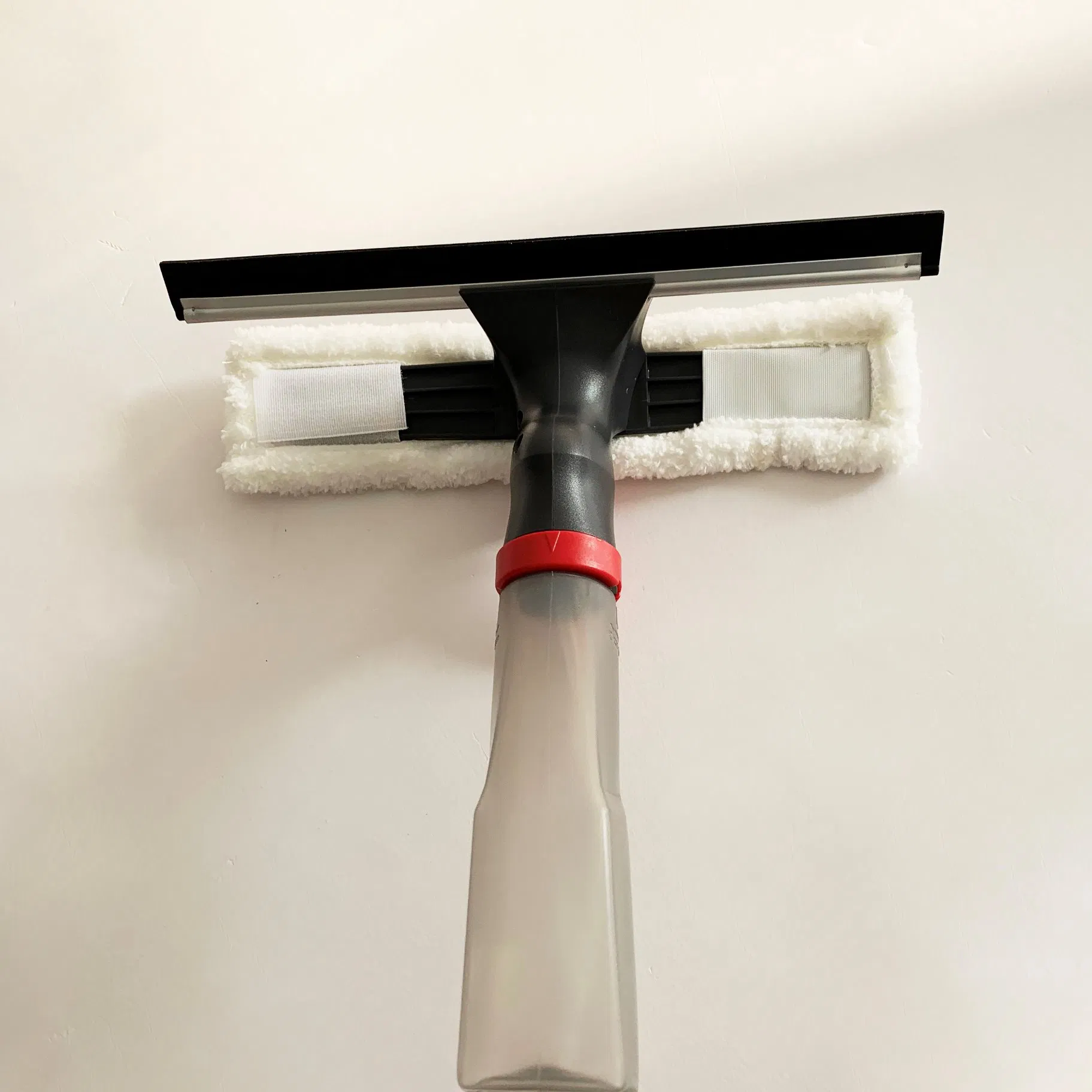 Spray Window Cleaner with POM Flat Plate PP Water Bottle and Double Sided Head Aluminium Holder with Rubber and Microfibre Pad for Glass Cleaning