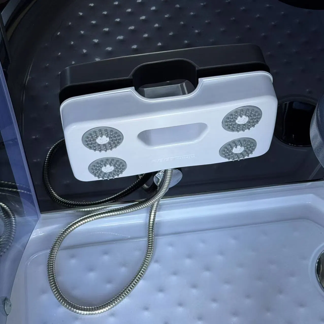 Personal Computer Controlled Closed Steam Shower Room