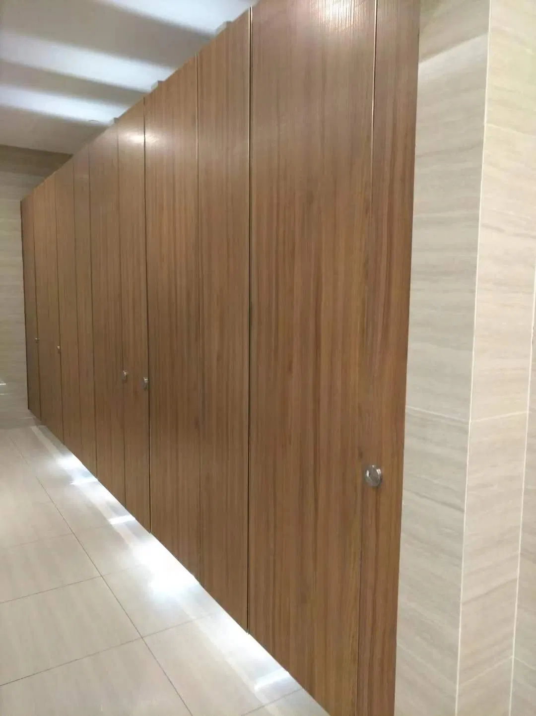 Wood Grain Compact Board HPL Sheet Toilet Cubicle Partition
