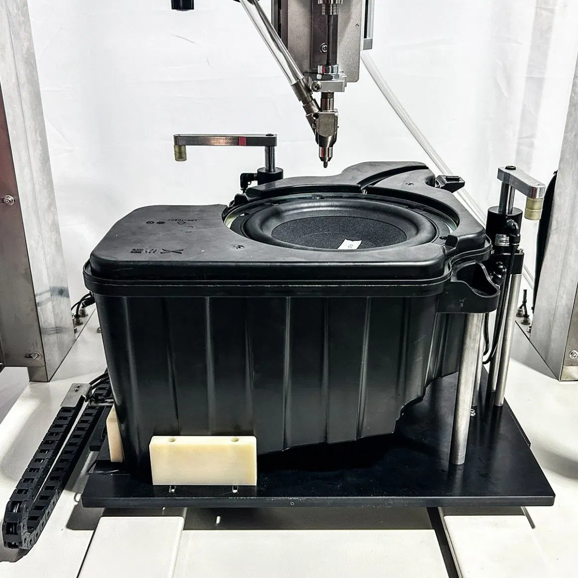 Ra 3-Axis Robotic Screw Machine for Assembly Lines - Auto Feeder with Locking/Tightening/Fastening Multi-Process Control