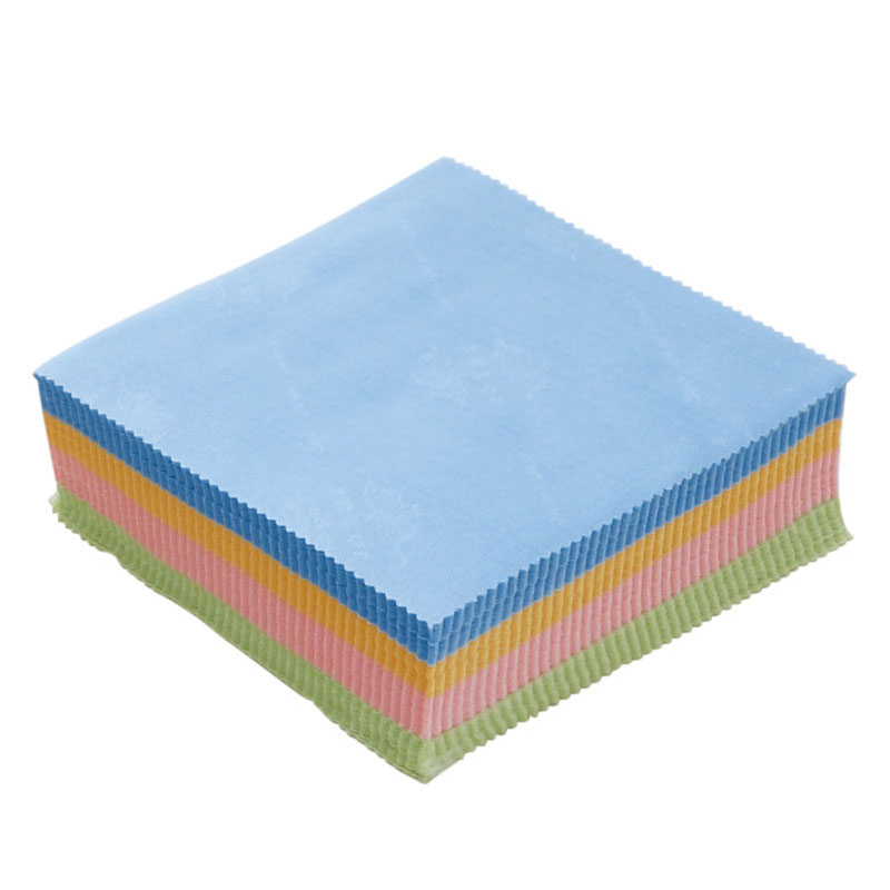 100-Pack Embossed Eyeglass Cleaning Cloths in Box