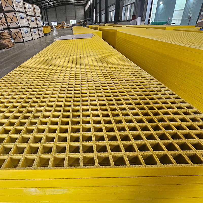 Textured Surface Fiberglass Grating for Walkway Areas with Anti-Skid Coating