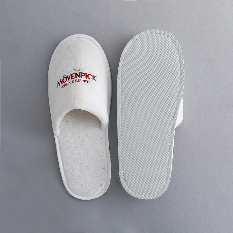 Terry Towel Slippers with Unexposed Toe Style with Embroidery Logo for Hotel