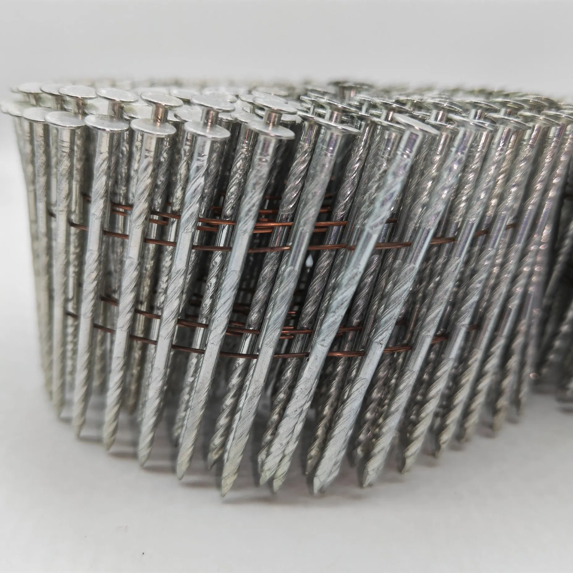 Nails Supplies/ Manufacturer: Staples/Screw/ Finish Nails/ Collated Framing Nails/ Roofing Nails Wire Coil Nails with CE for Pneumatic Nailer & Wood Pallet