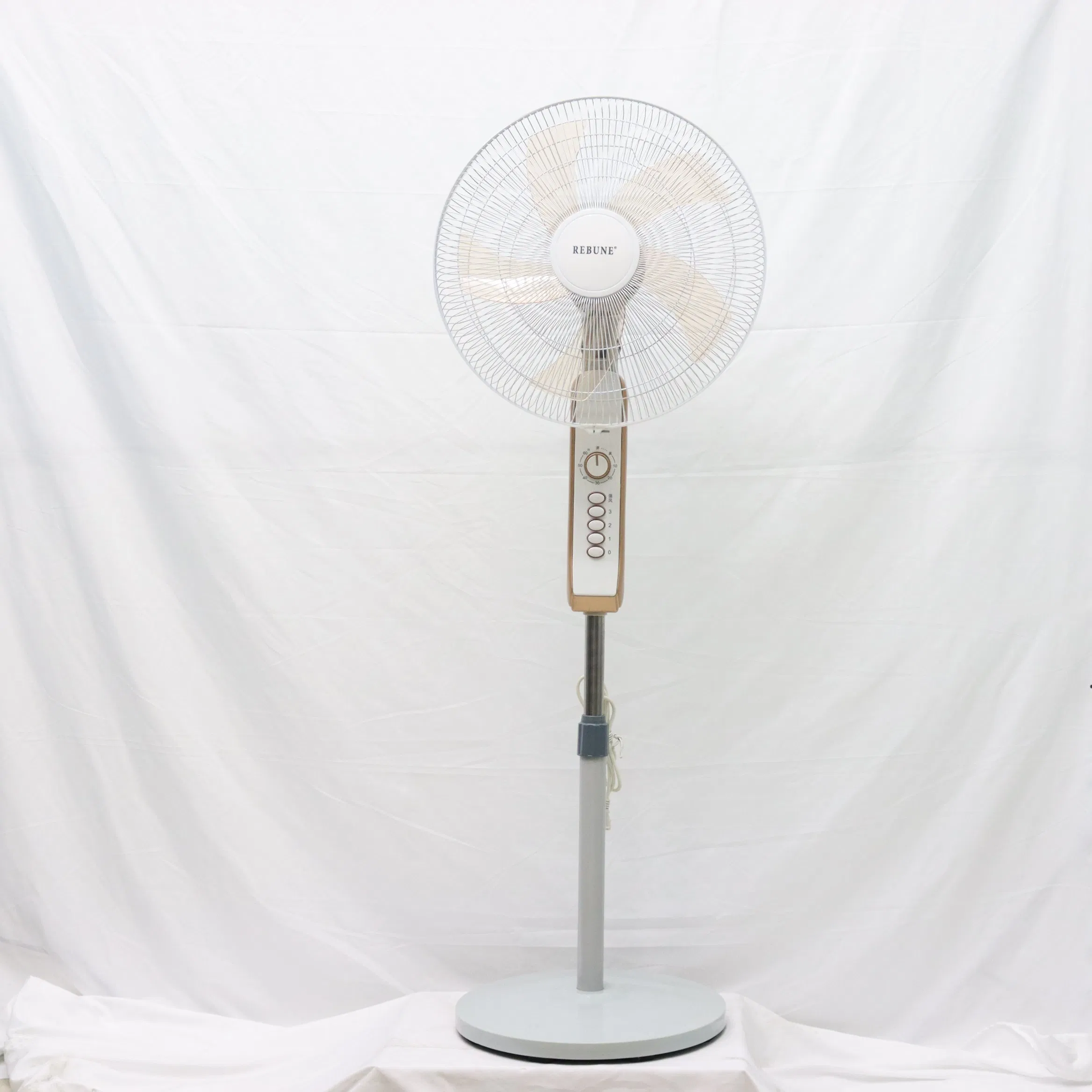 Напольный вентилятор Winsight 18 дюймов, белый