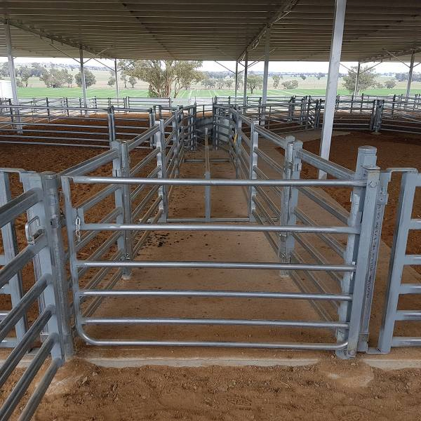 Hot Sell Livestock Panel Wholesale Bulk Sheep Panels Field Yard Goat Sheep Corral Farm Fence Panels