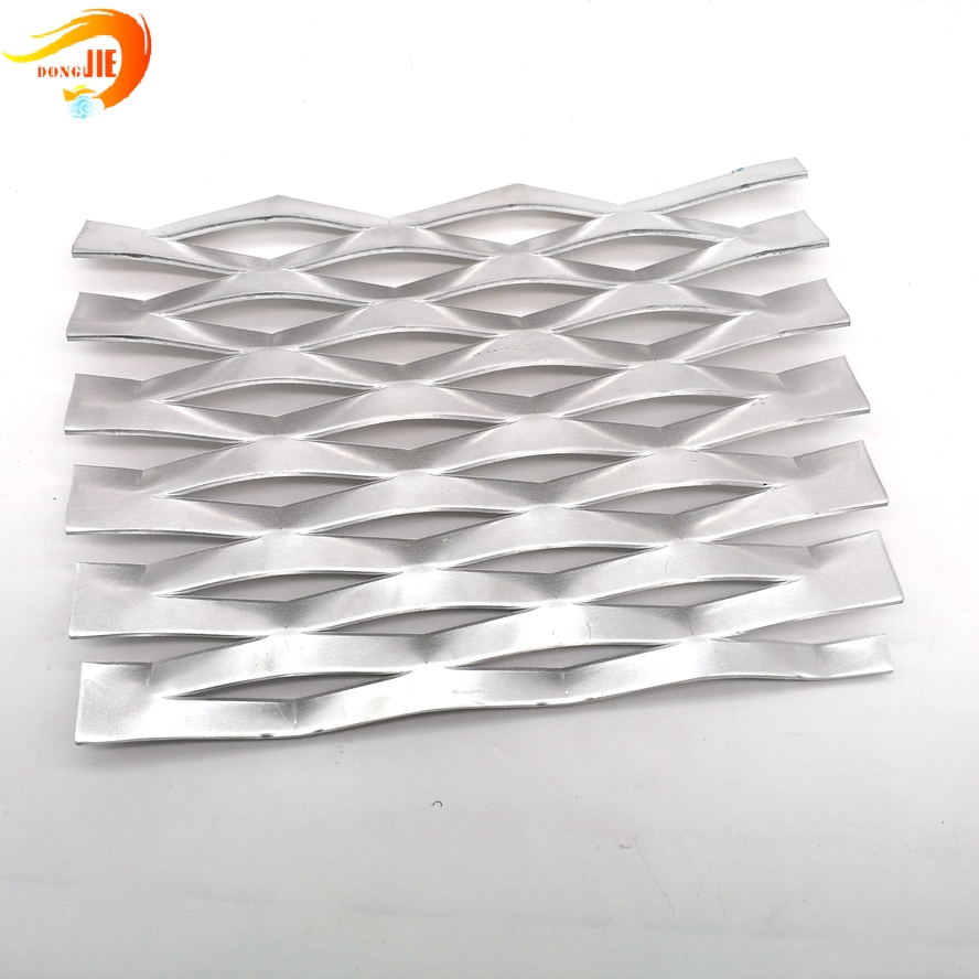 Durable Diamond Pattern Expanded Metal Mesh for Privacy Fencing