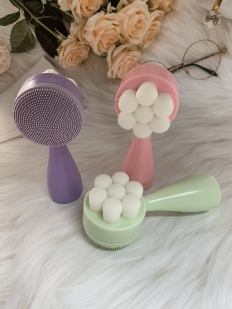 Green Color Plastic ABS Handle Facial Brush with White Synthetic Hair and Green Silicone