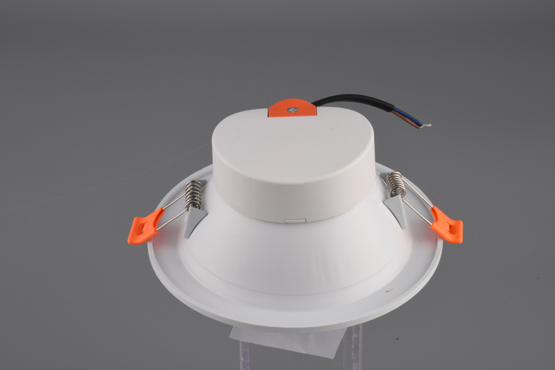 High Lumens 60mm Cut-out Size 2year Warranty Downlight