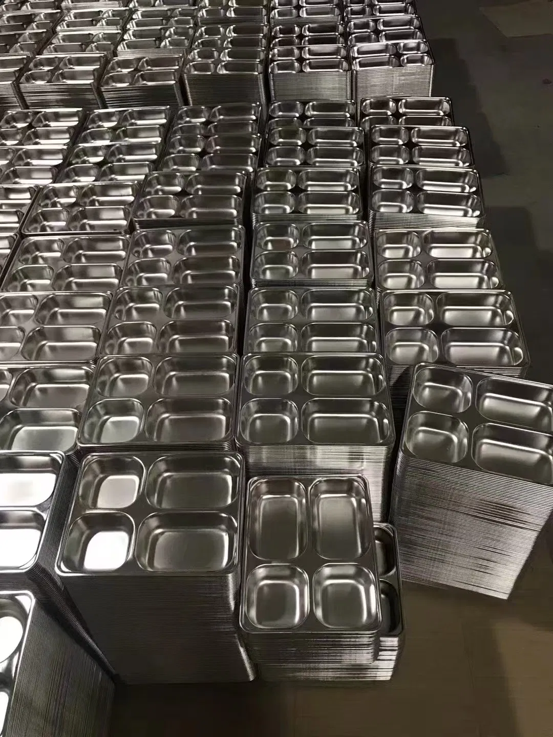 Safe Metal 304 Dinner Plate Stainless Steel Sheet, Reusable Dishwasher Stainless Steel Divided Plate with Lid