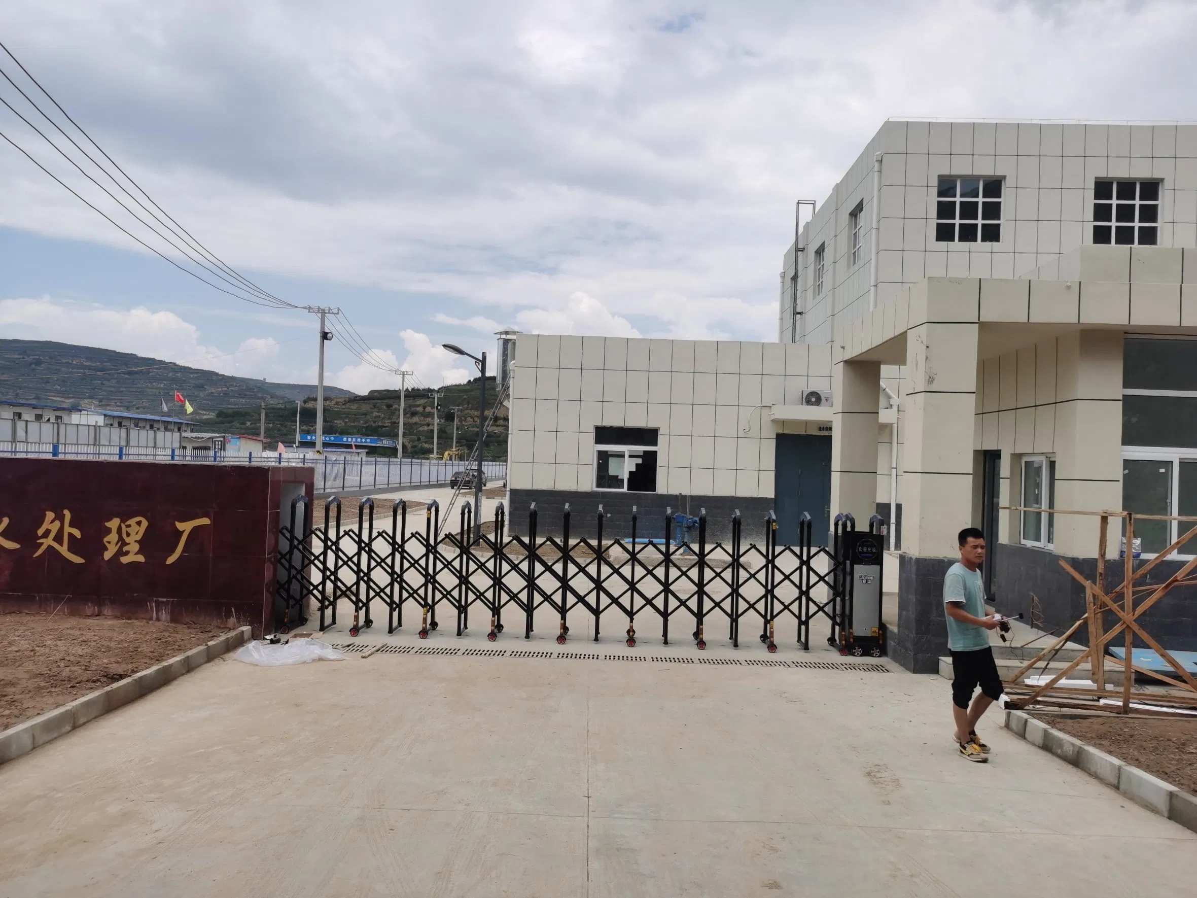 High Quality Aluminum Retractable Gates Driveway Used Modern Remote Sliding Gates